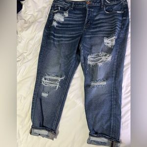 American Eagle distressed Tomgirl jeans size 16.
